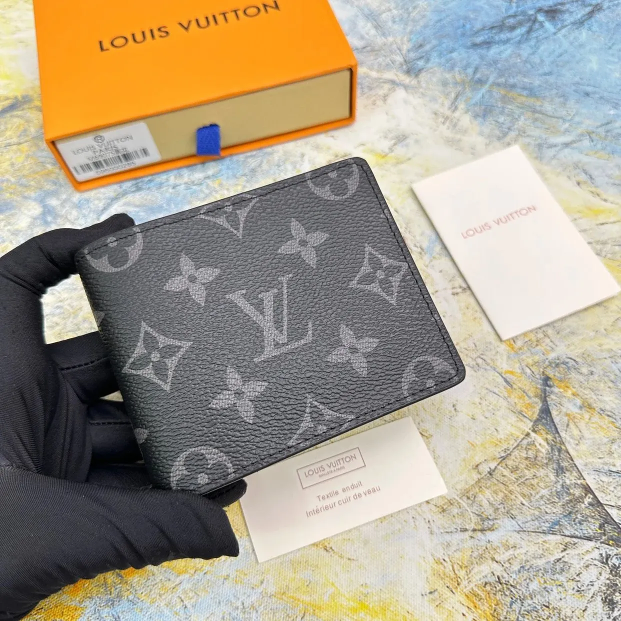LV WALLET - Main product image by FashionHunter