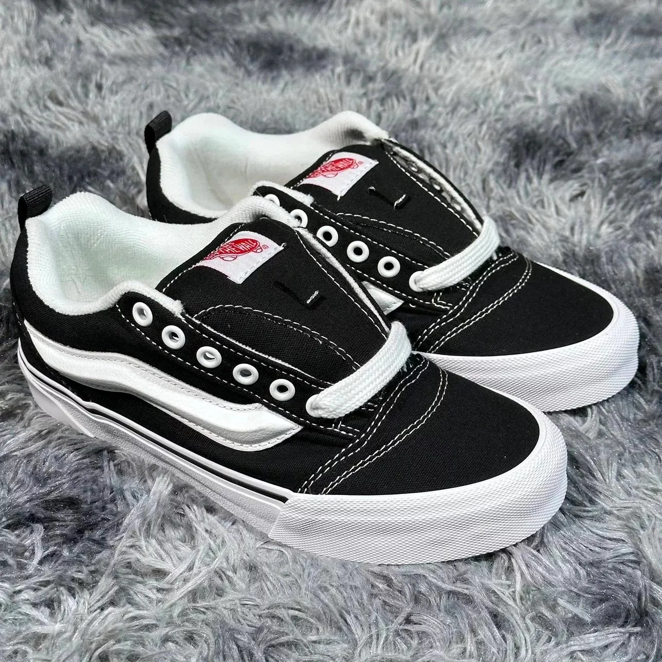 Vans - Main product image by FashionHunter