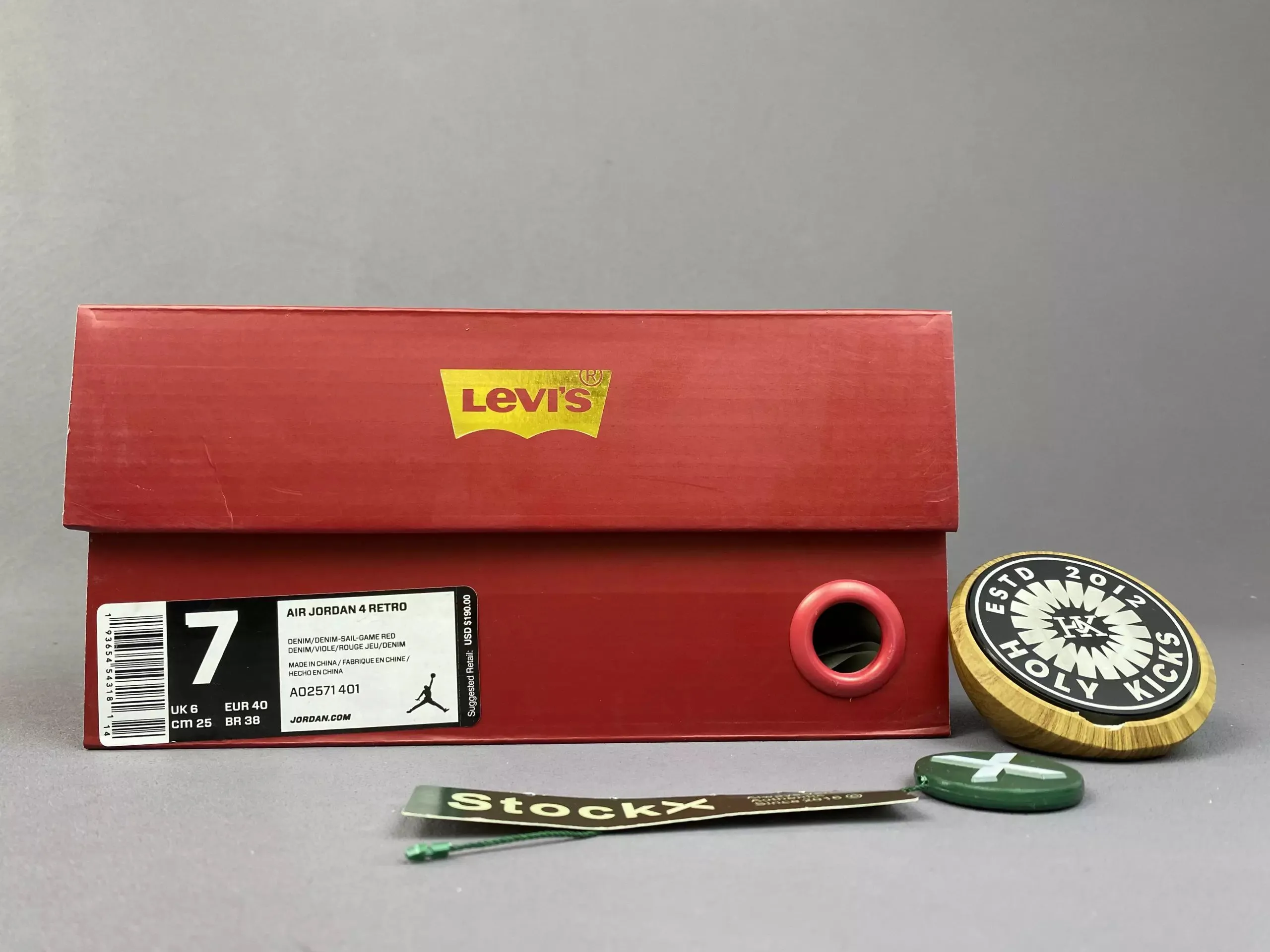 Jordan 4 Levis - Image 2