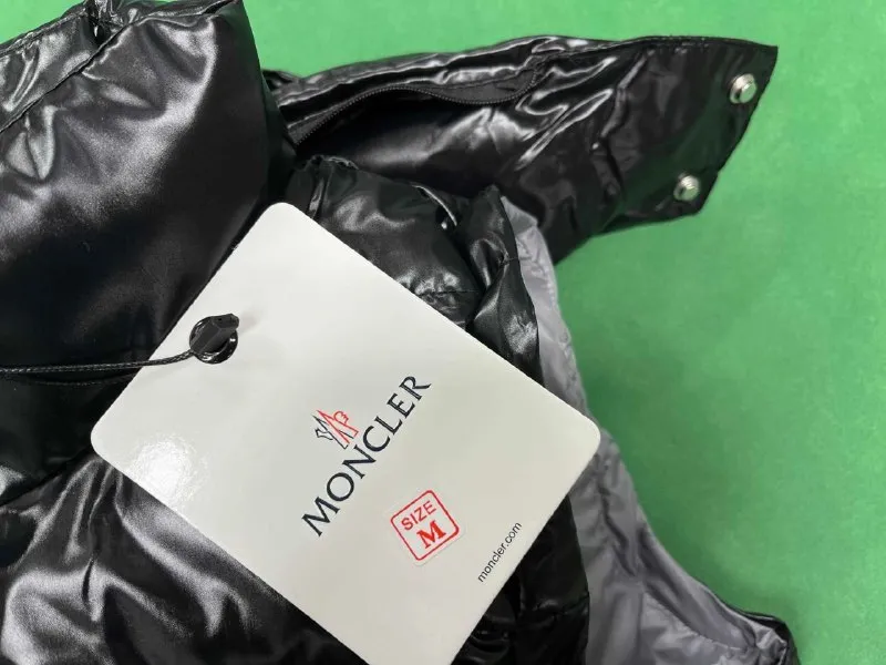 Moncler Sleeveless - Image 2