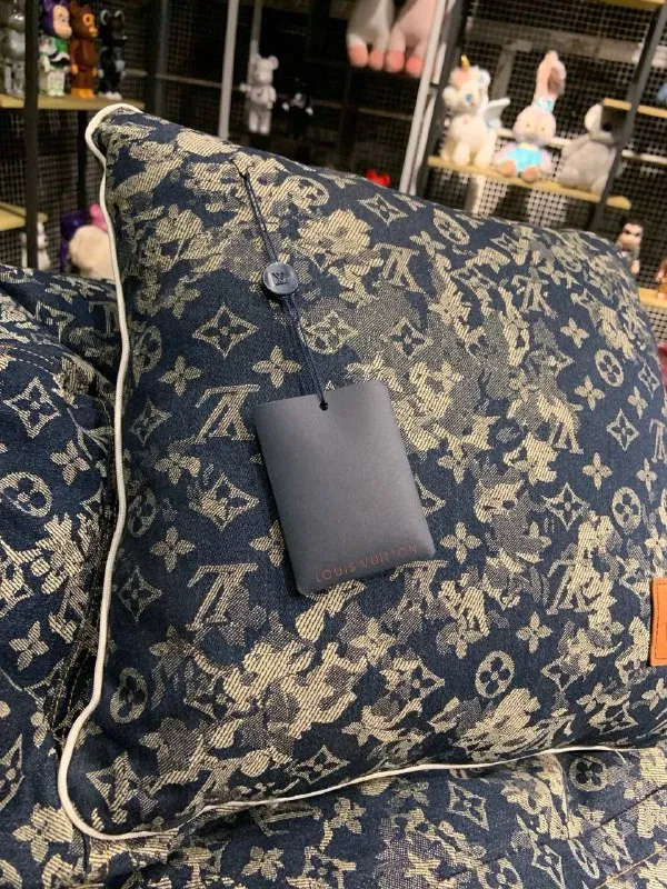 Lv Pillow - Image 2