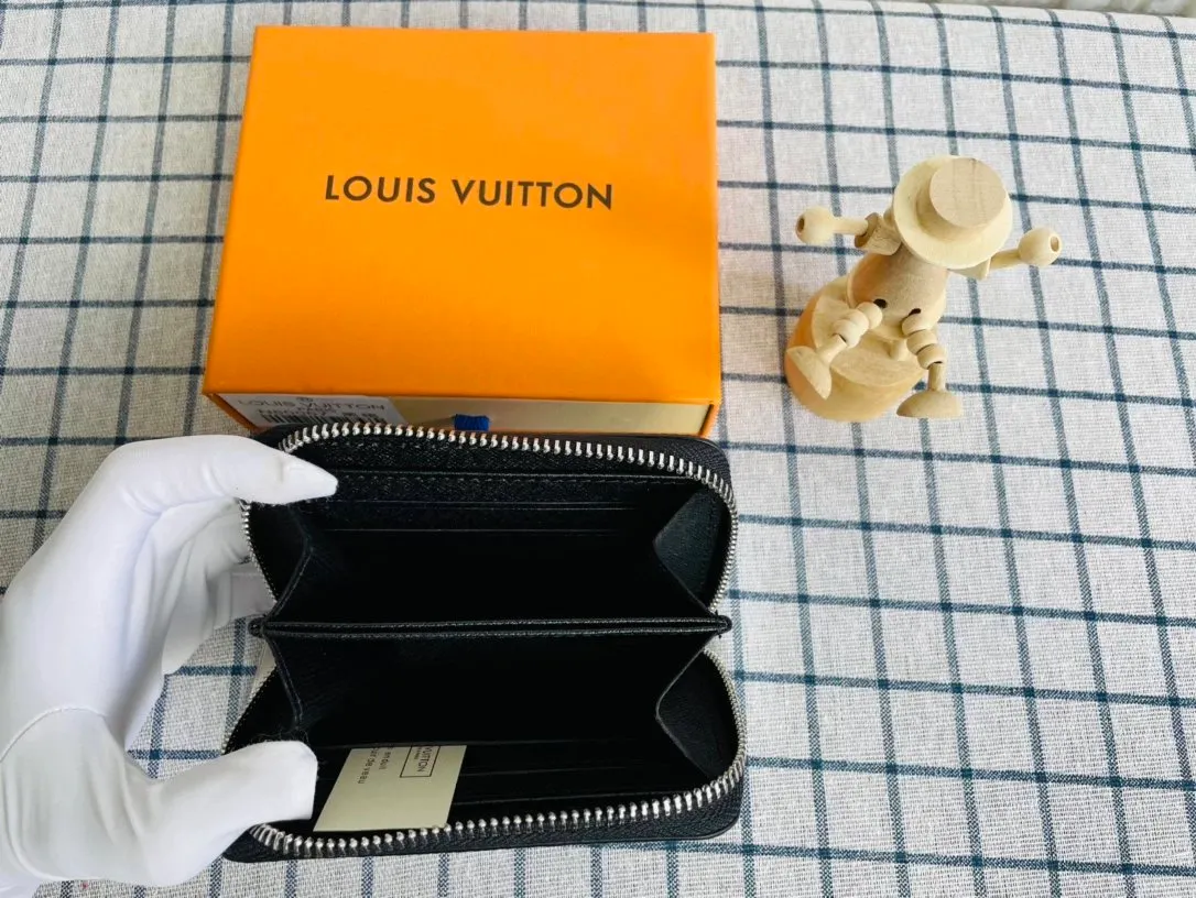 LV COIN PURSE #3 - Image 2