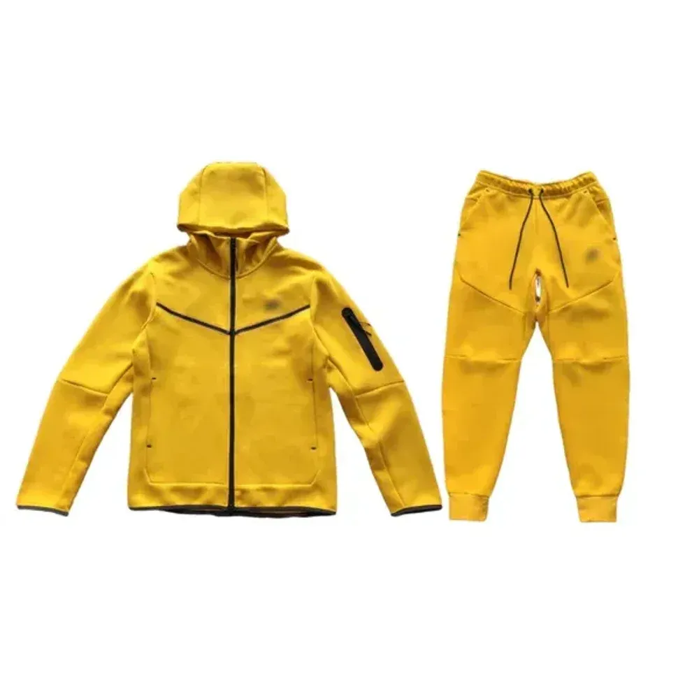 Nike Tech Fleece Yellow
