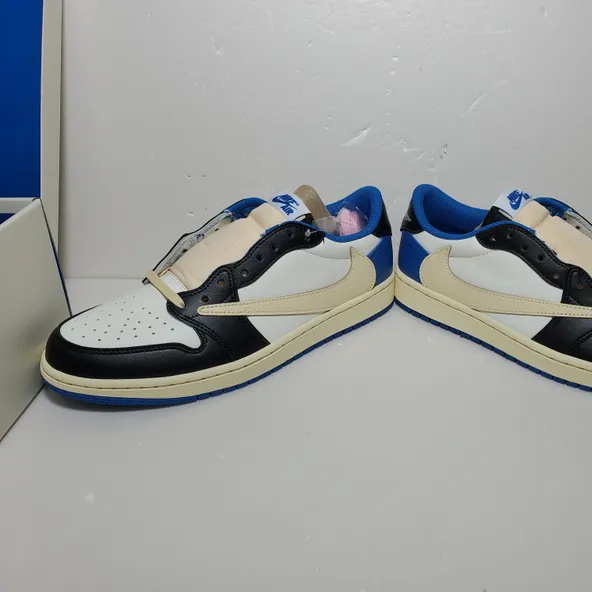 Travis Scott x Fragment ​Design x Air Jordan 1 Low - Image 4
