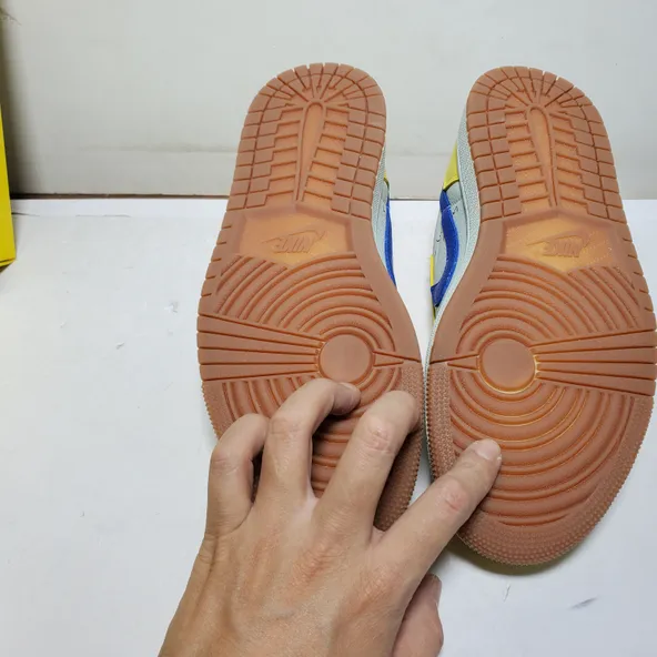 Travis Scott x Air Jordan 1 Low OG Canary - Image 3