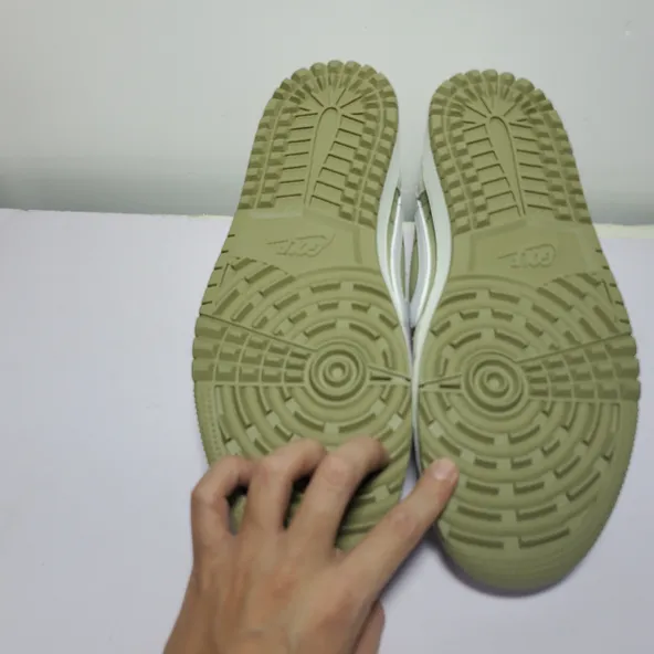 Travis Scott x Air Jordan 1 ​Low Golf Olive - Image 2