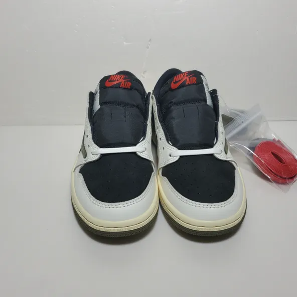 Travis Scott x Air Jordan 1 Low OG Olive