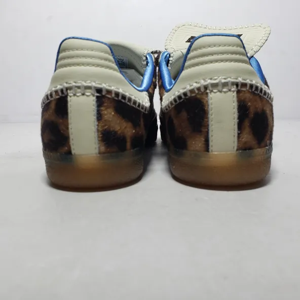 Originals Samba Vegan ​OG Leopard Print - Image 2
